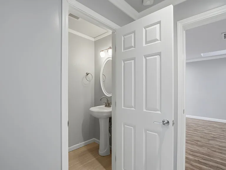 12610 Paseo Flores — Photo 19