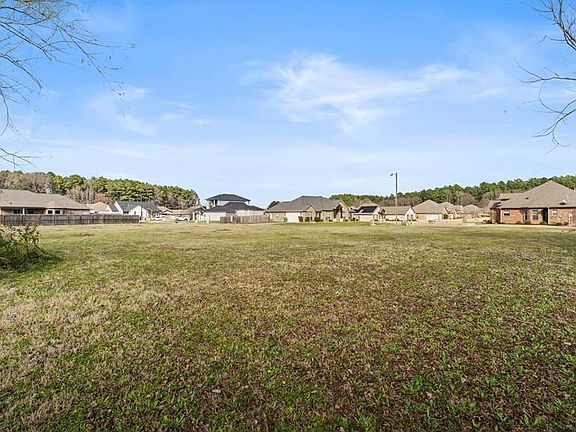 5th image of 3707 Melody Ln