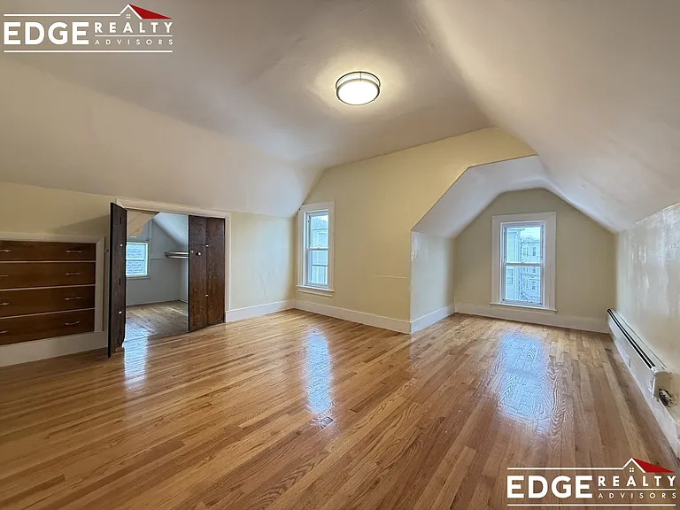 20 Oak Square Ave #2 — Photo 7