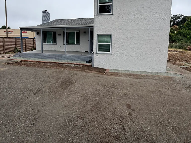 4301 Appian Way — Photo 2