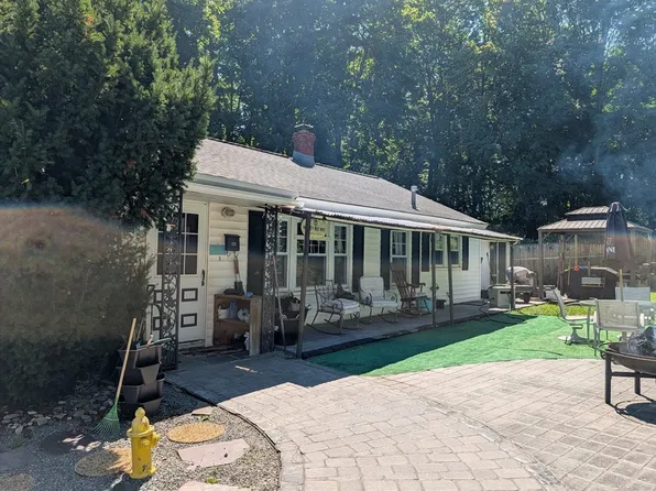 23 Wilderwood Ave, Leominster, MA 01453