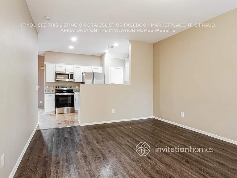 13952 N 132nd Ct — Photo 4
