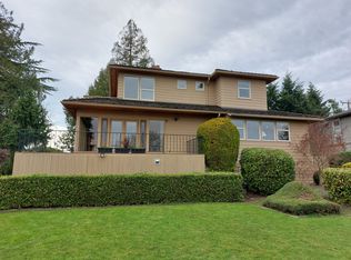 2706 W Lynn Pl, Seattle, WA 98199