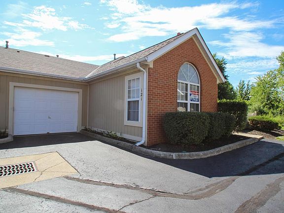 4th image of 121 Green Ln