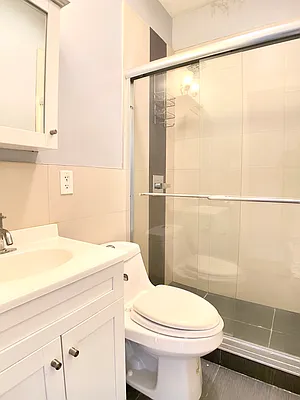 Rented by Bohemia Realty Group | media 14