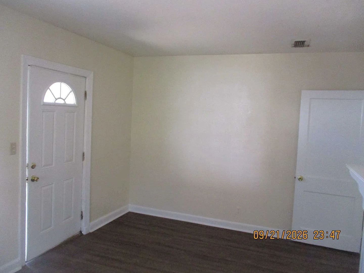 W. Highland, 1120 — Photo 4