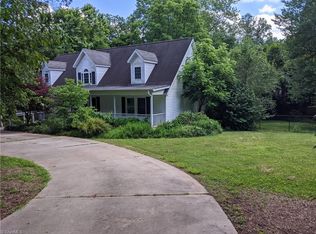 2768 Robinhood Rd, Winston Salem, NC 27106