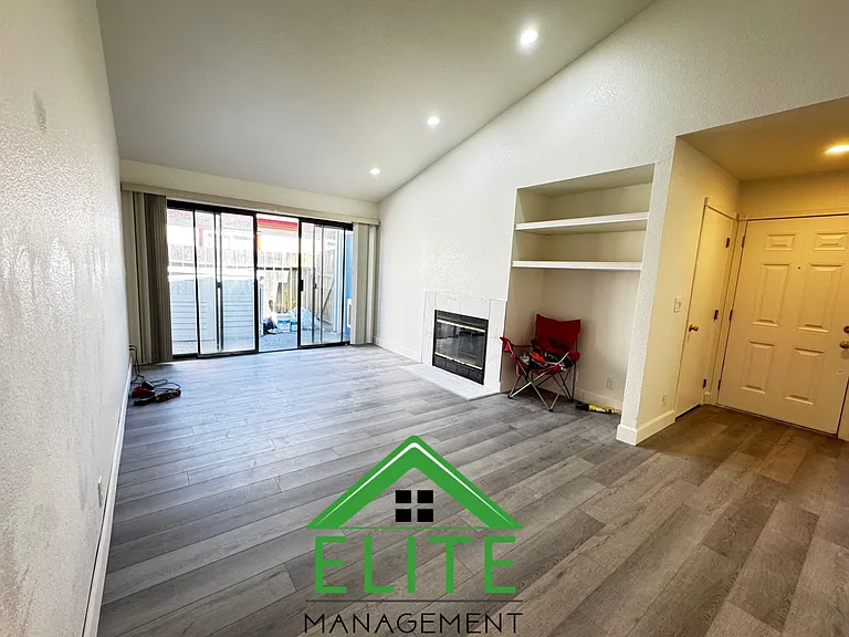 7209 Sutherland Way — Photo 10