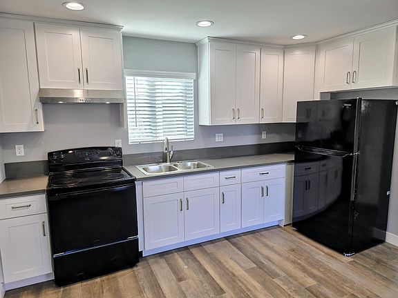 3rd image of 1148 Lawton St #B