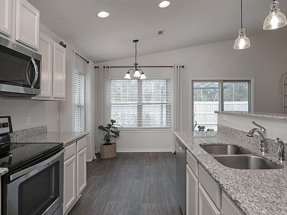 5th image of 2307 Avenida De Sol