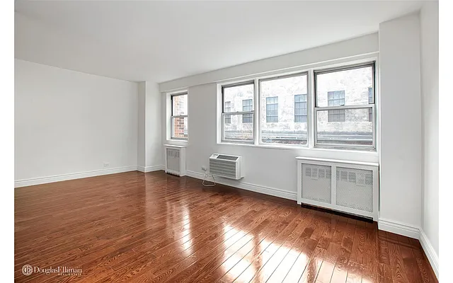 Rented by Douglas Elliman | media 24