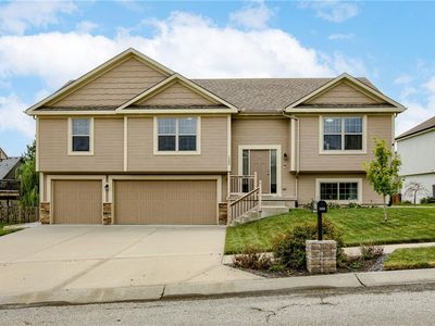 1309 NW Brentwood Dr, Grain Valley, MO, 64029