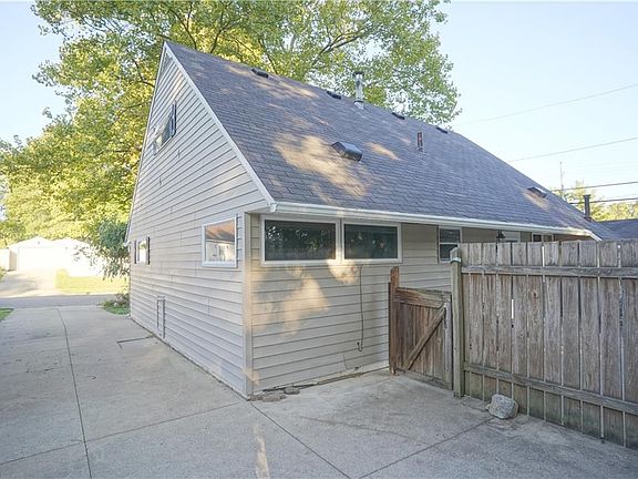 4th image of 2389 Sutton Dr