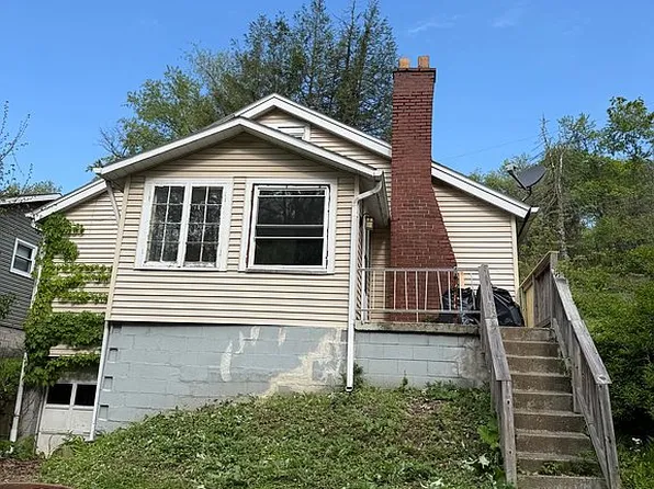 15 Allen Way, White Oak, PA 15131