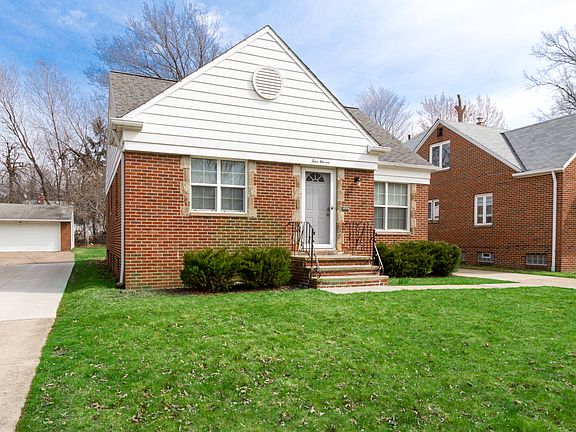 3rd image of 411 E 272nd St