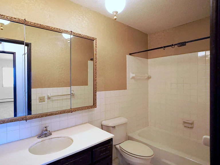 Victoria Flats Roseville — Photo 18