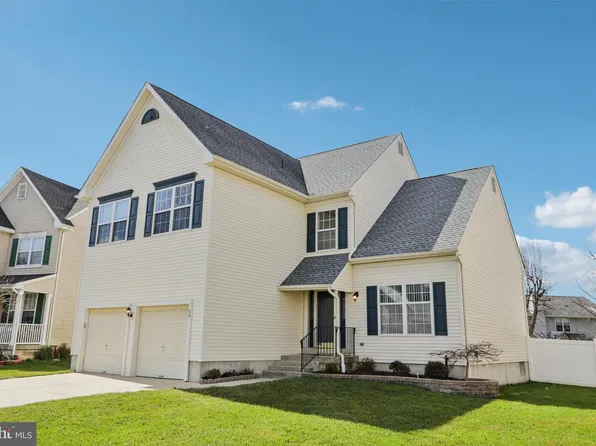 58 Watson Dr, Mount Laurel, NJ 08054