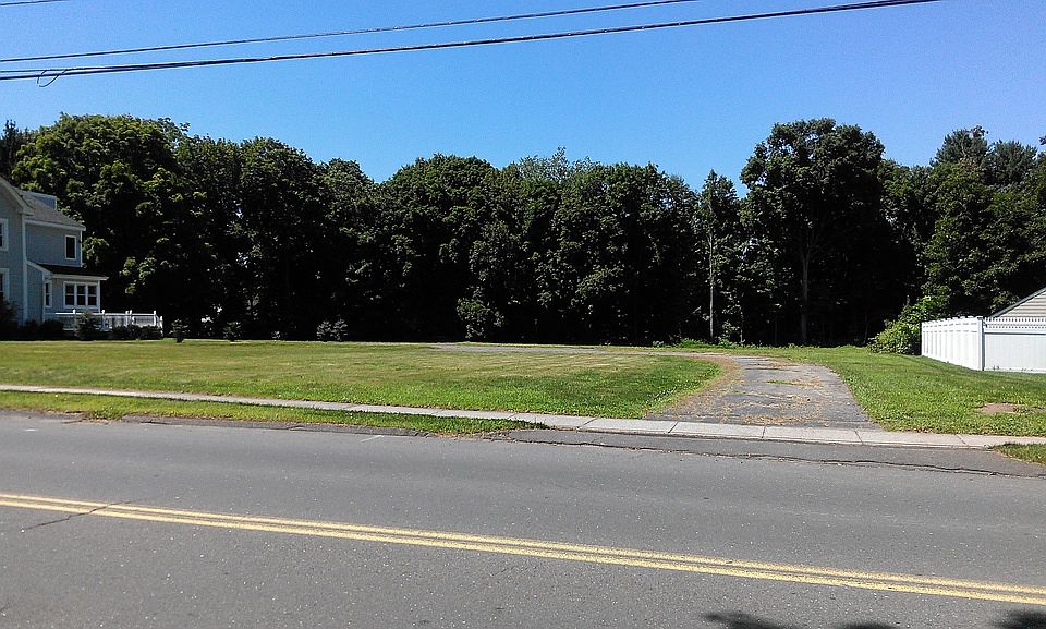 2nd image of 433 Maple Ave