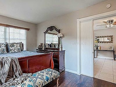 5th image of 4419 W Varn Ave