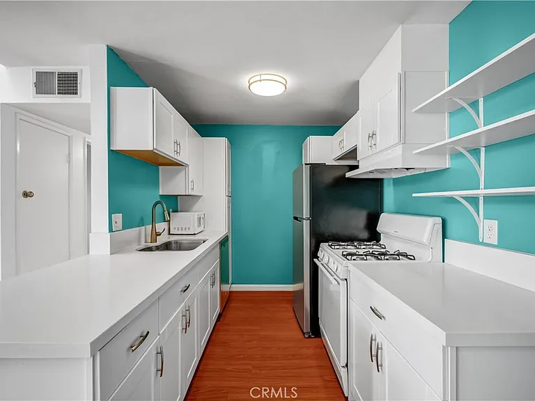 5700 Etiwanda Ave #282 — Photo 9