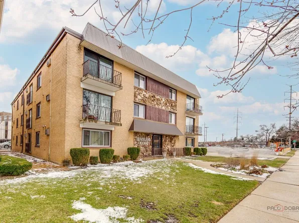 915 Graceland Ave APT 2C, Des Plaines, IL 60016