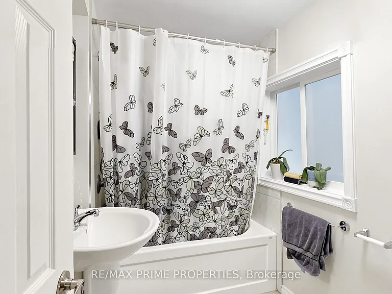 19108 Centre St #3 — Photo 7