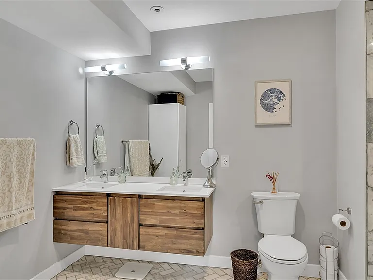 10 Everett St #304 — Photo 20