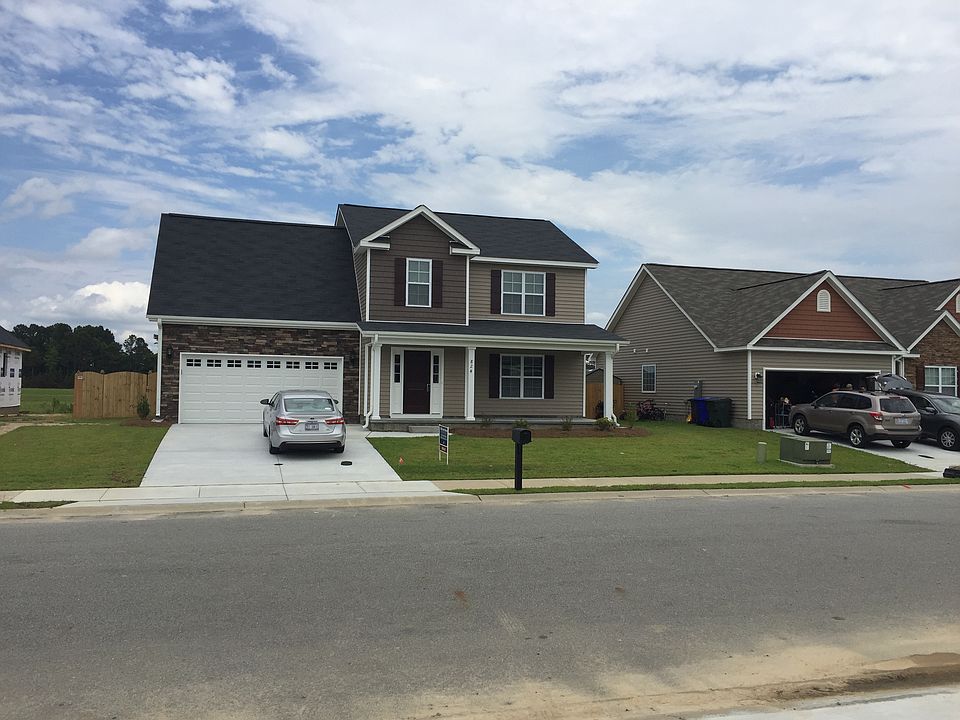 1st image of 824 Emerald Park Dr