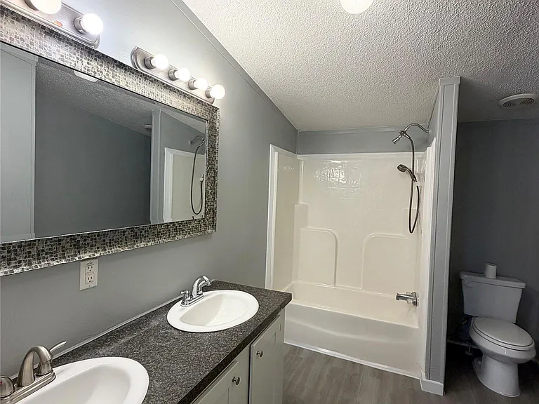 5698 County Road 2752 — Photo 22