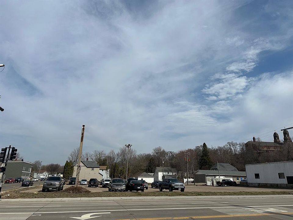 1st image of 415 Barstow Street