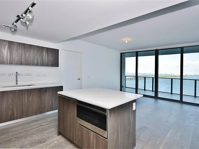 3131 NE 7th Ave #1300 — Photo 5