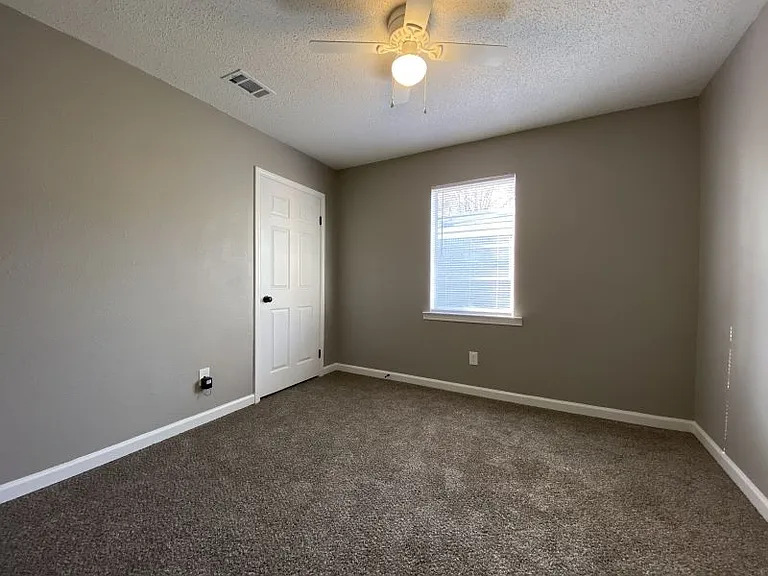 27 W Gage Ave — Photo 5