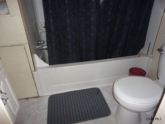 3rd image of 301 Lincoln Ave