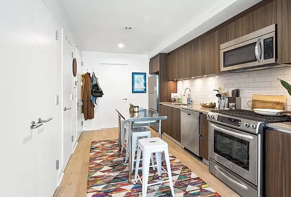 Rented by Oxford Property Group | media 38