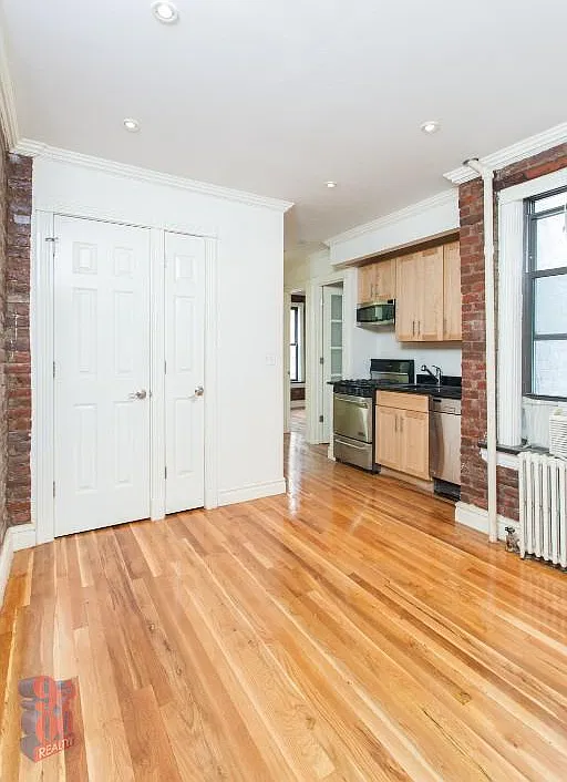 410 East 13th Street — Photo 2