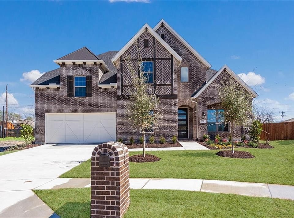 1st image of 2704 Chablis Dr