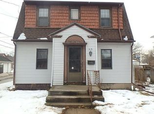 315 W Wabash Ave, Waukesha, WI 53186
