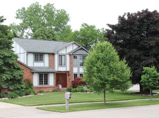 5170 Cameron Dr, Troy, MI