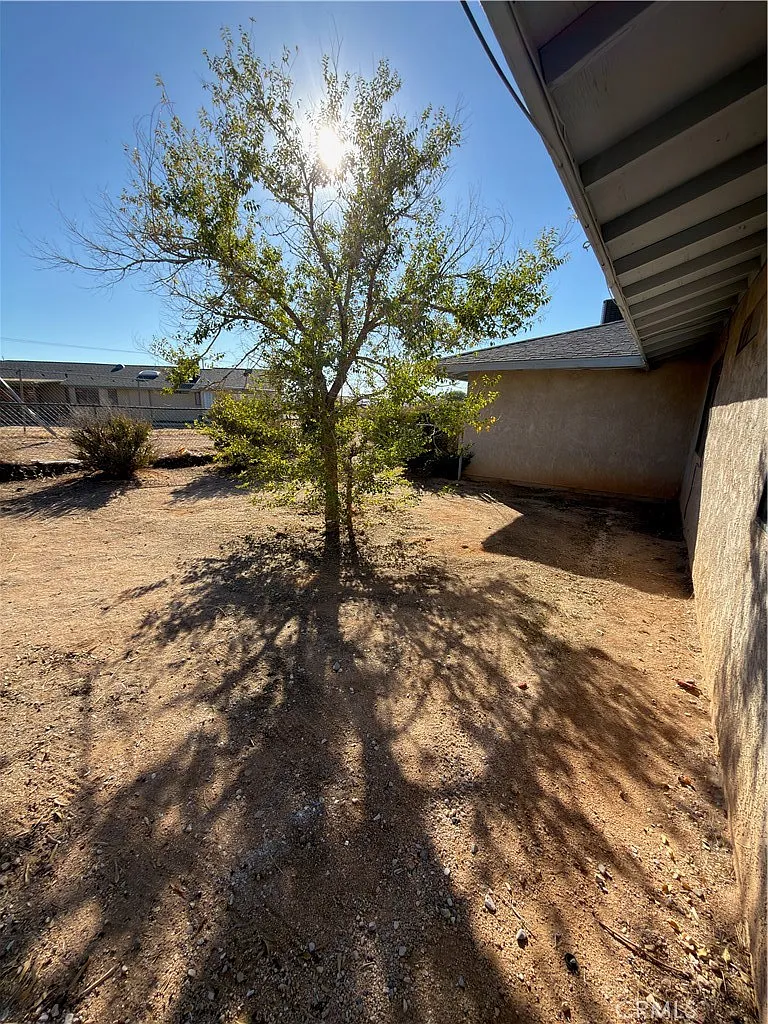 2 bed, 927 sqft, $1,599 — Photo 1