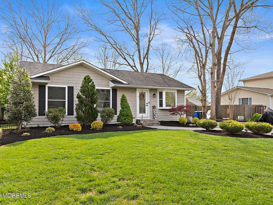 1st image of 139 Bosun Avenue