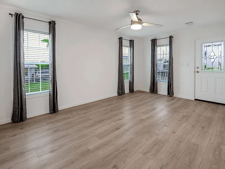 920 S Katie Ave — Photo 5