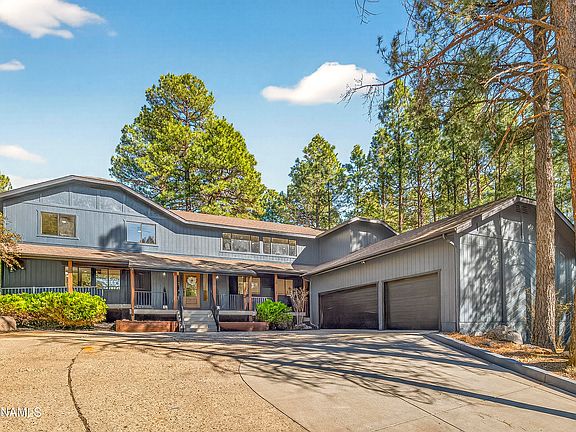 3rd image of 1411 N Inverrary Way