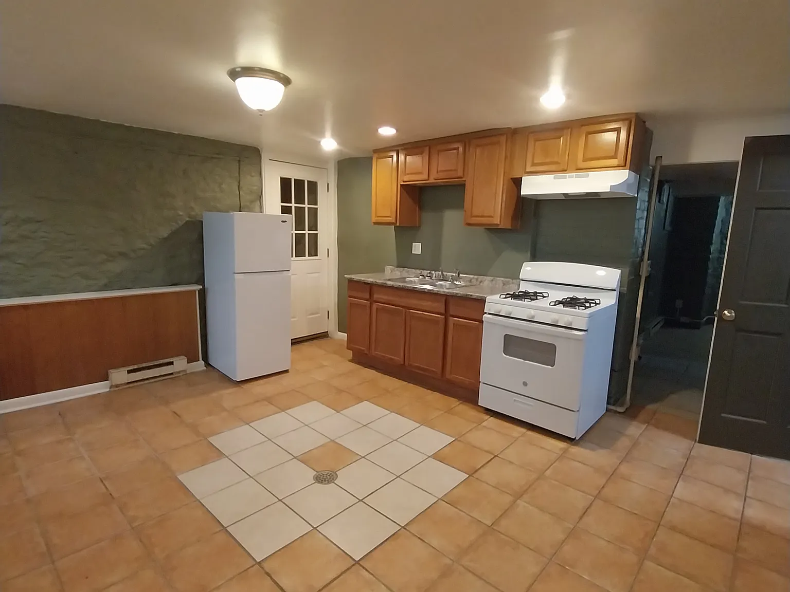 1 bed, 500 sqft, $799 — Photo 2