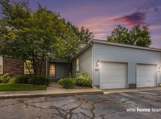 8825 Castle Hill Dr NE, Rockford, MI 49341