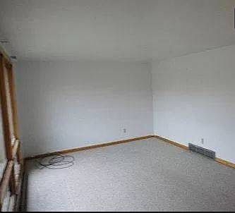 3rd image of 207 Clara Ct