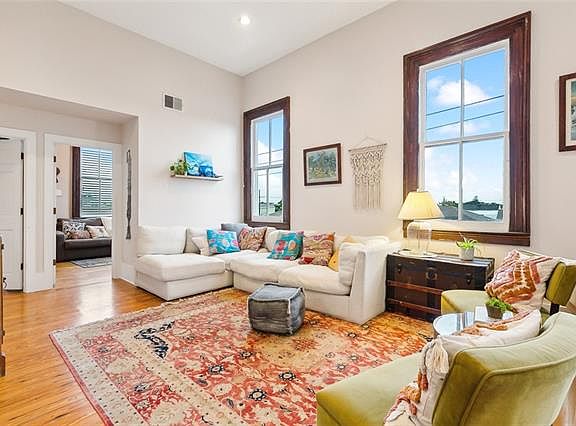 3rd image of 4716 Annunciation St APT 3D