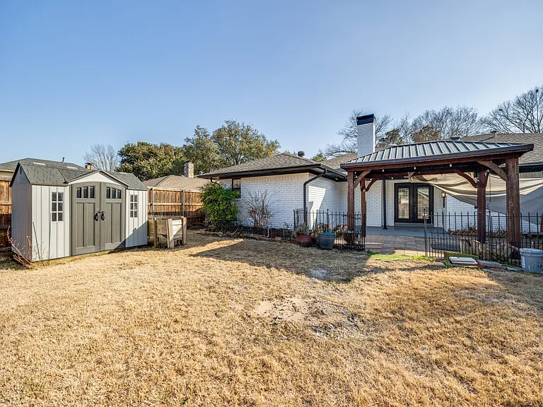 2409 Regal Rd — Photo 23