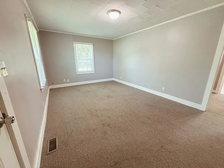 156 Brookston Rd — Photo 3