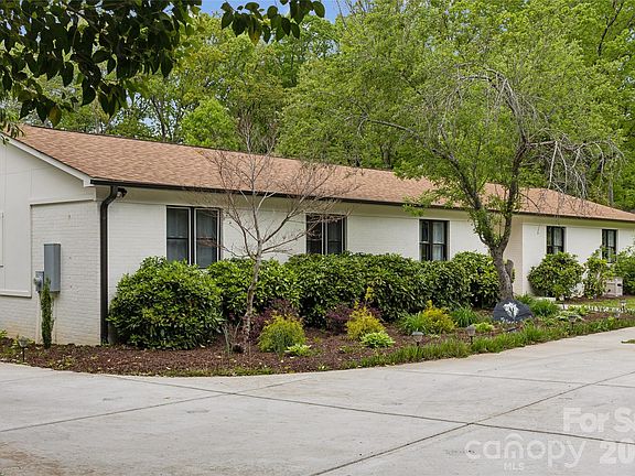 3rd image of 7200 Monroe Rd