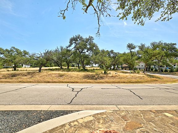 5th image of 8417 Lakewood Ridge Cv